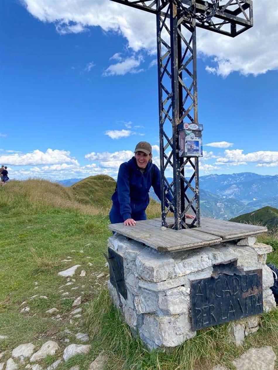 833bb017-e068-45c9-a0a9-4f2d8ac7697d-mountain-moments-agent-w950