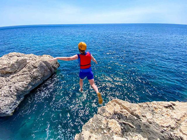 Coasteering 1 Great Italian Outdoors Agent Agent W950