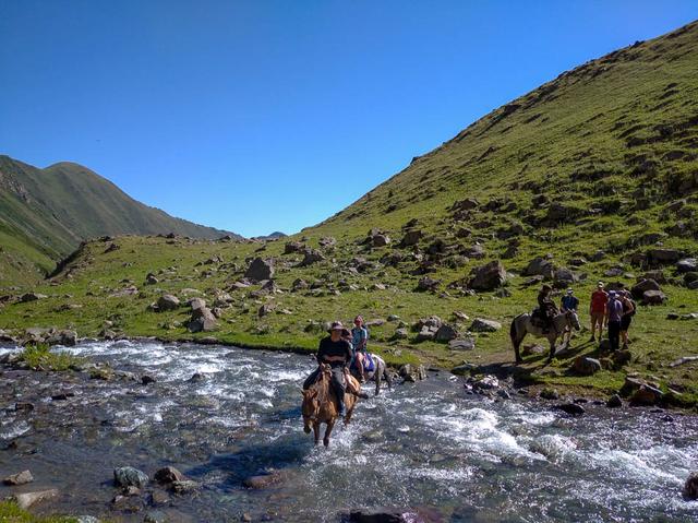 IMG 20220722 093418 Kirgizië Selectie Olivier Van Hoey W950 (1)